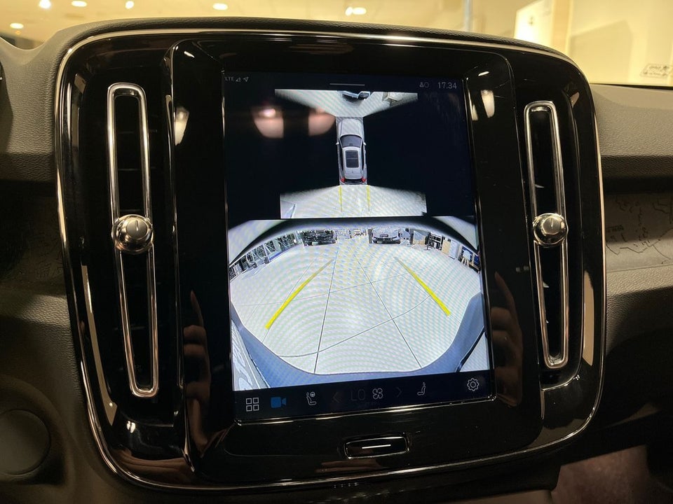 Volvo EX40 Extended Range Plus 5d