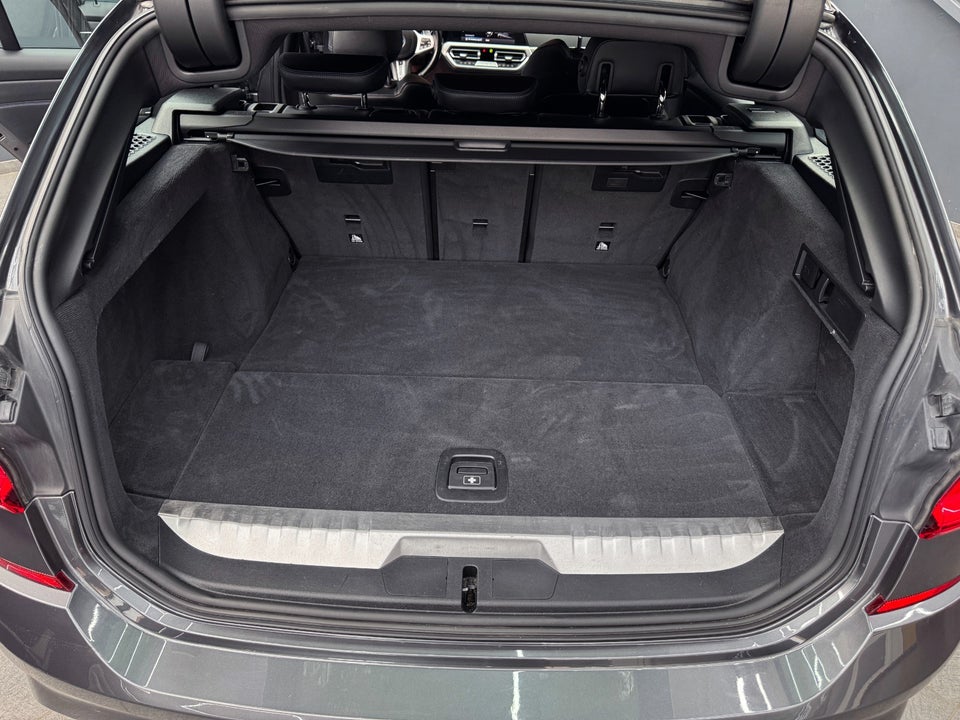 BMW 330e 2,0 Touring M-Sport aut. 5d