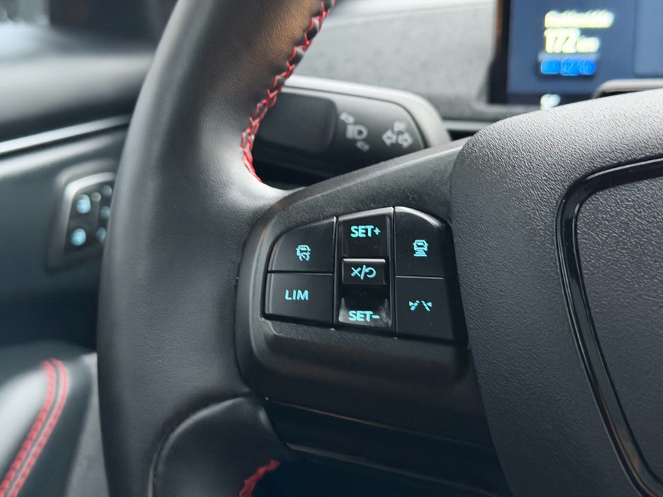 Ford Mustang Mach-E 98 Extended Range Tech2 AWD 5d