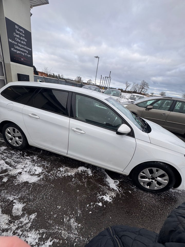 Peugeot 308 1,6 BlueHDi 120 Allure 5d