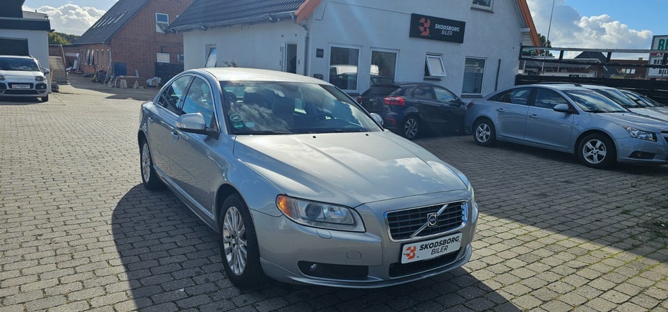 Volvo S80 2,4 D5 Momentum aut. 4d