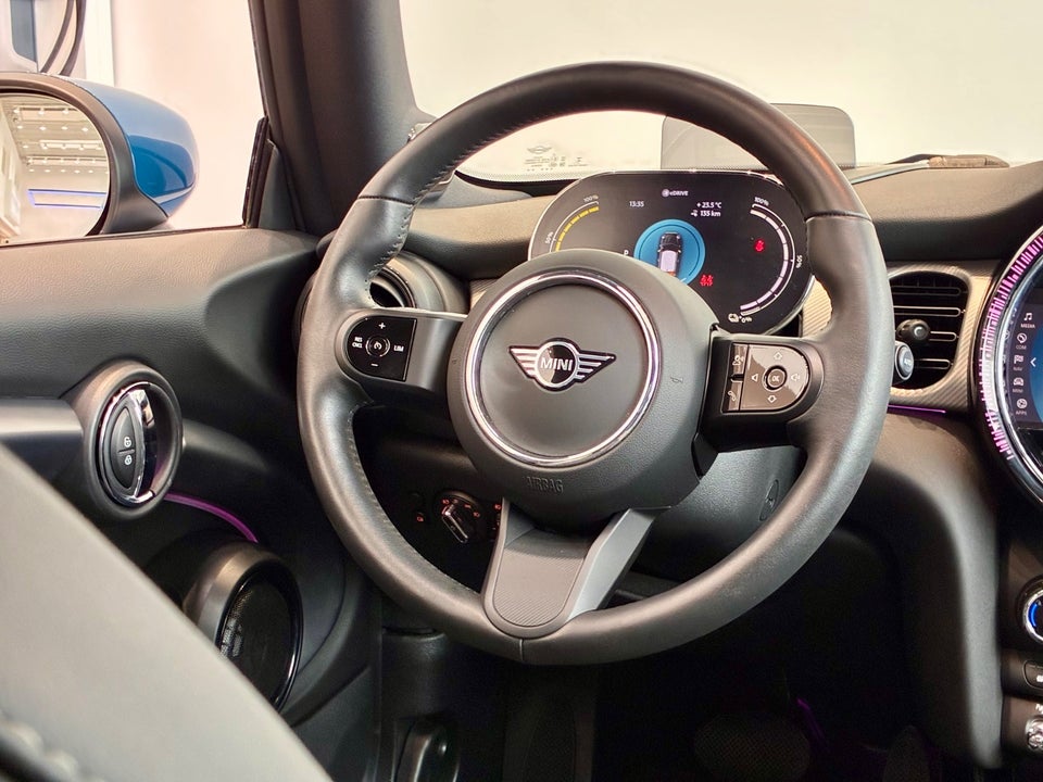 MINI Cooper SE Maximise 3d