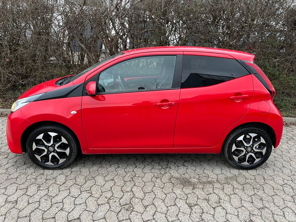 Toyota Aygo 1,0 VVT-i x-clusiv x-shift 5d