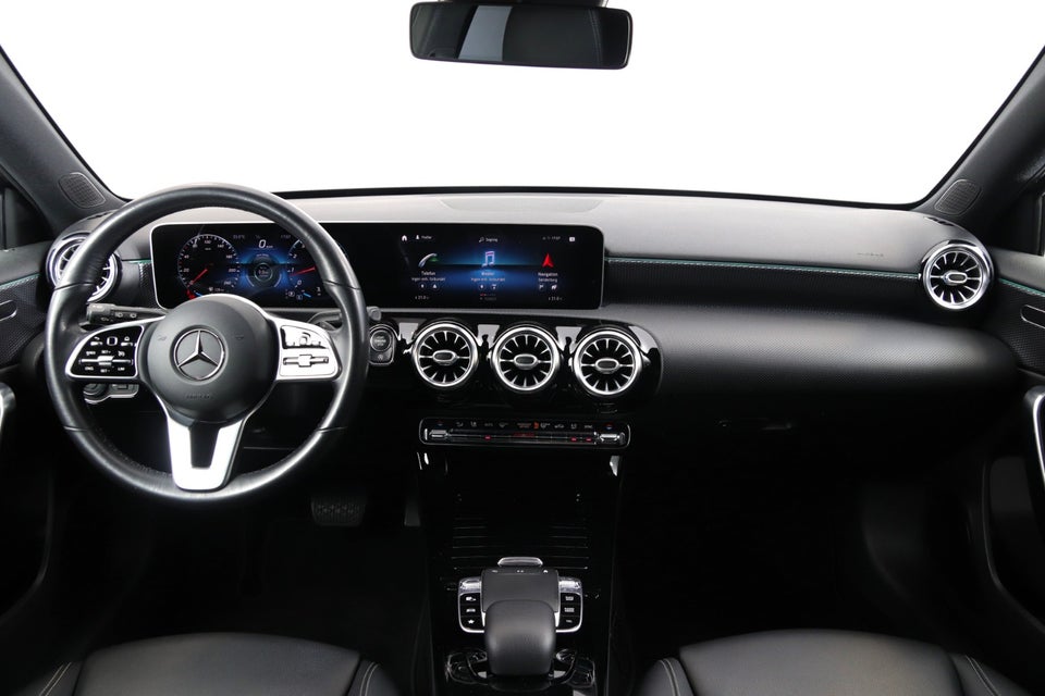 Mercedes A220 2,0 Progressive aut. 4Matic 5d