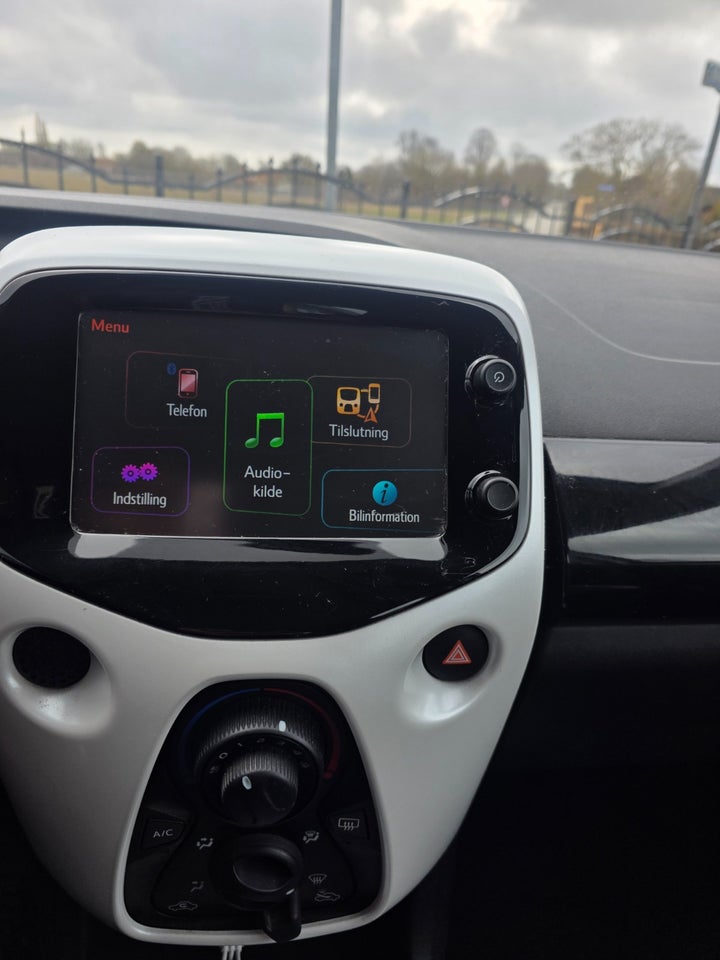 Toyota Aygo 1,0 VVT-i x-change 5d