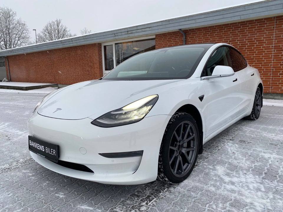 Tesla Model 3 Long Range AWD 4d