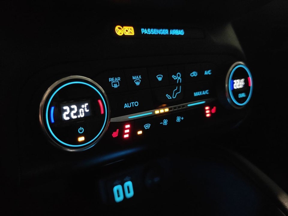 Ford Kuga 2,5 PHEV Titanium CVT 5d