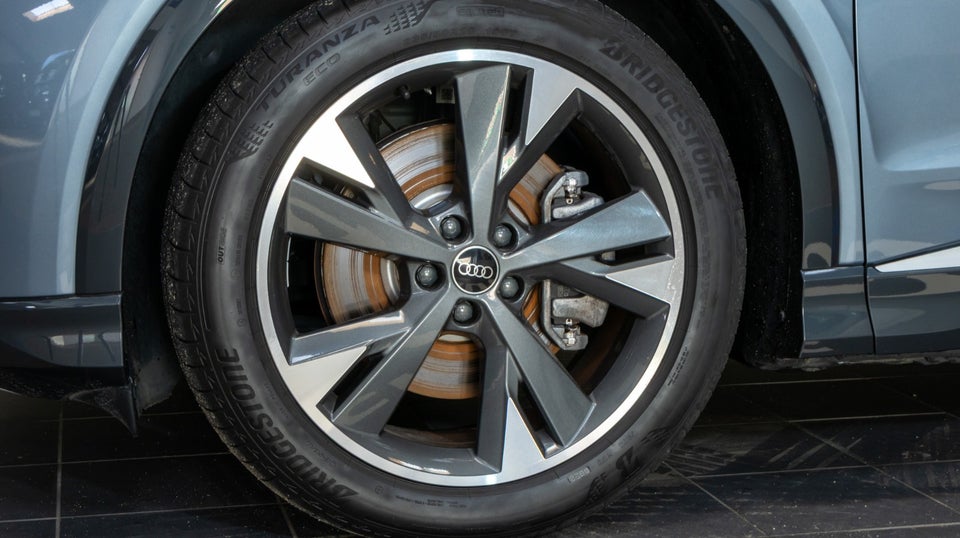 Audi Q4 e-tron 40 S-line 5d