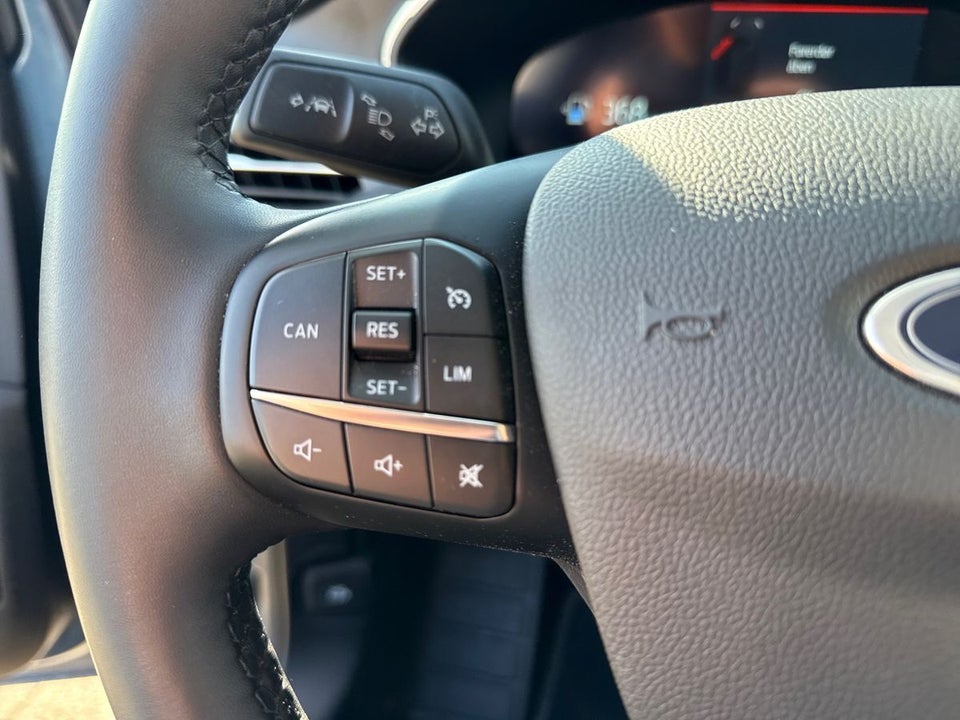 Ford Focus 1,0 EcoBoost mHEV Titanium X 5d