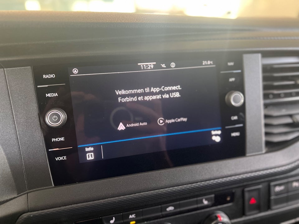 VW Transporter 2,0 TDi 150 Kassevogn DSG lang