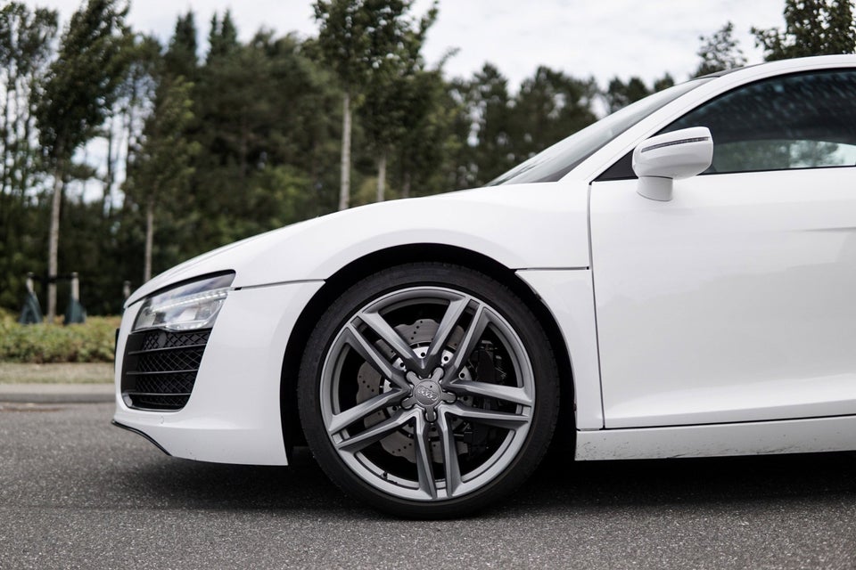 Audi R8 4,2 FSi Coupé quattro S-tr. 2d