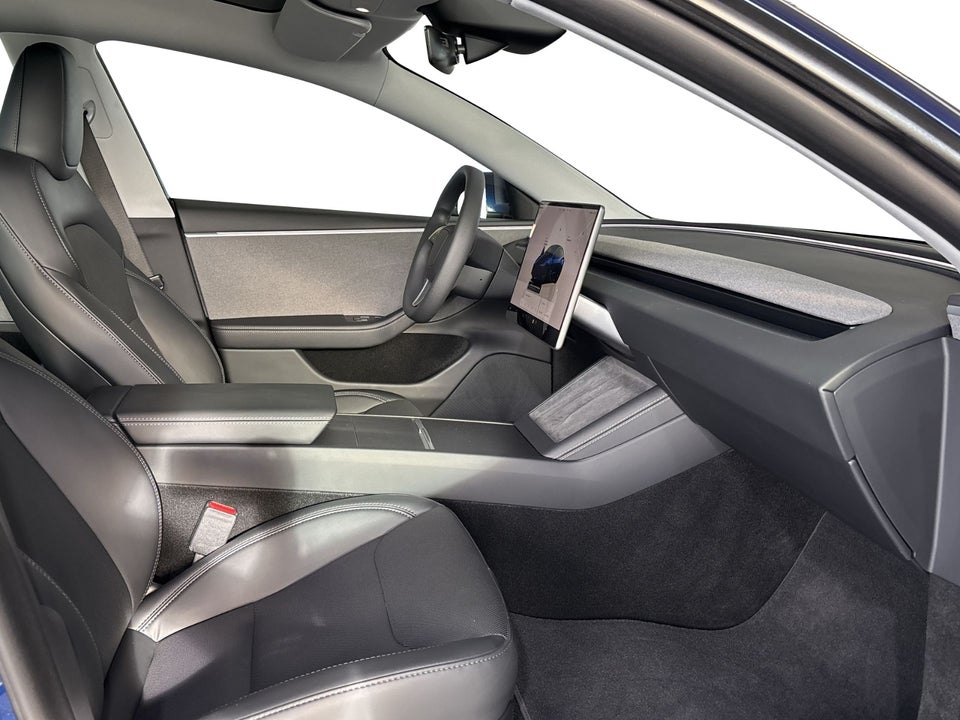 Tesla Model 3 Long Range RWD 4d