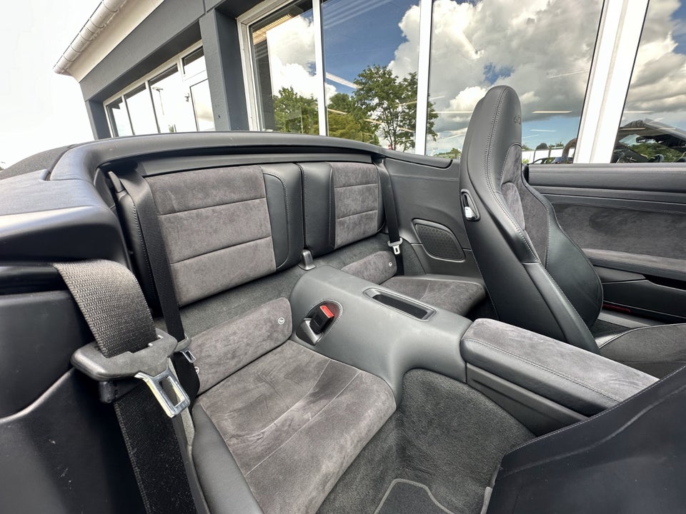 Porsche 911 Carrera 4 GTS 3,0 Cabriolet PDK 2d