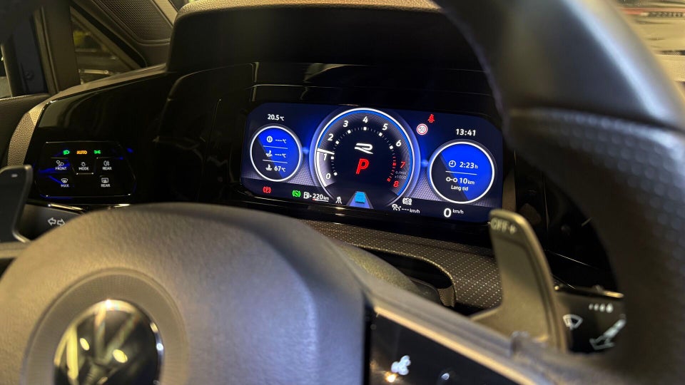 VW Golf VIII 2,0 R DSG 4Motion 5d