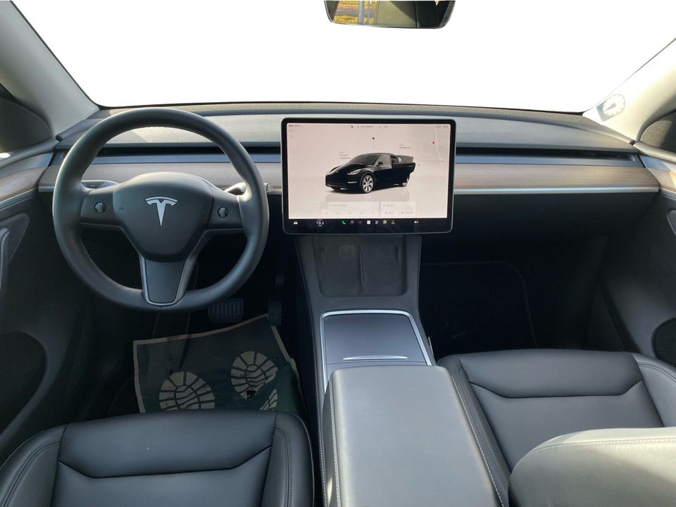 Tesla Model Y Long Range AWD 5d