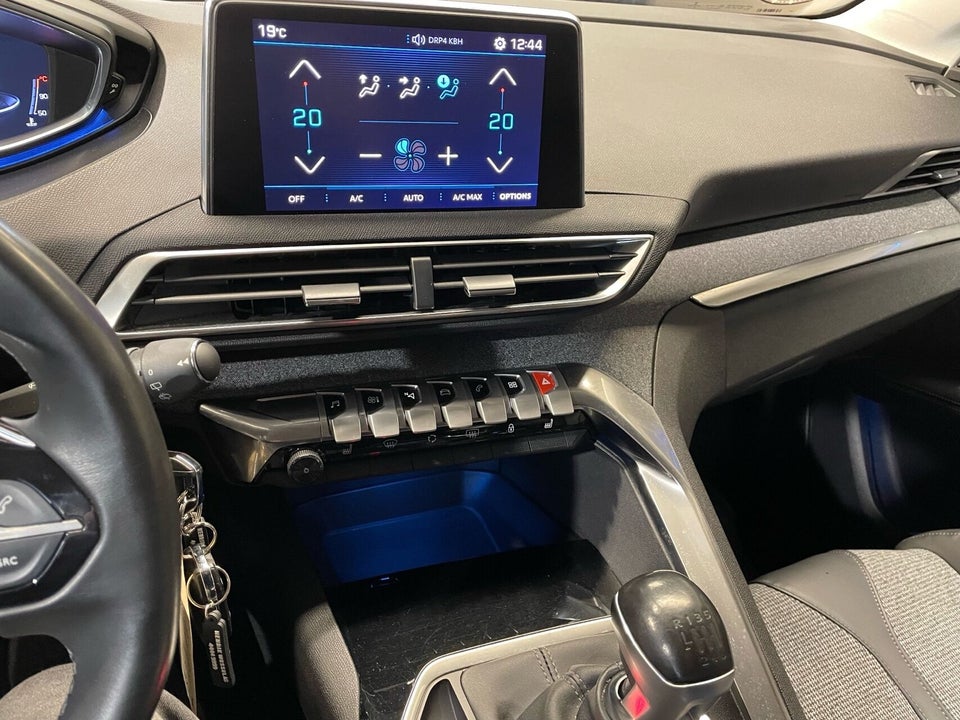 Peugeot 3008 1,6 BlueHDi 120 Allure 5d