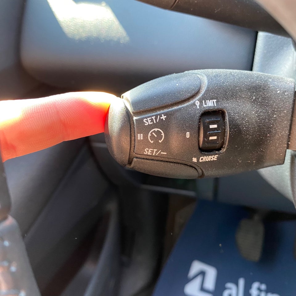 Peugeot 3008 2,0 HDi 150 Active 5d