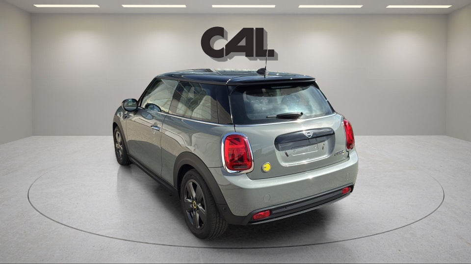 MINI Cooper SE Essential 3d