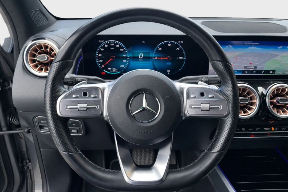 Mercedes EQB300 4Matic 7prs 5d