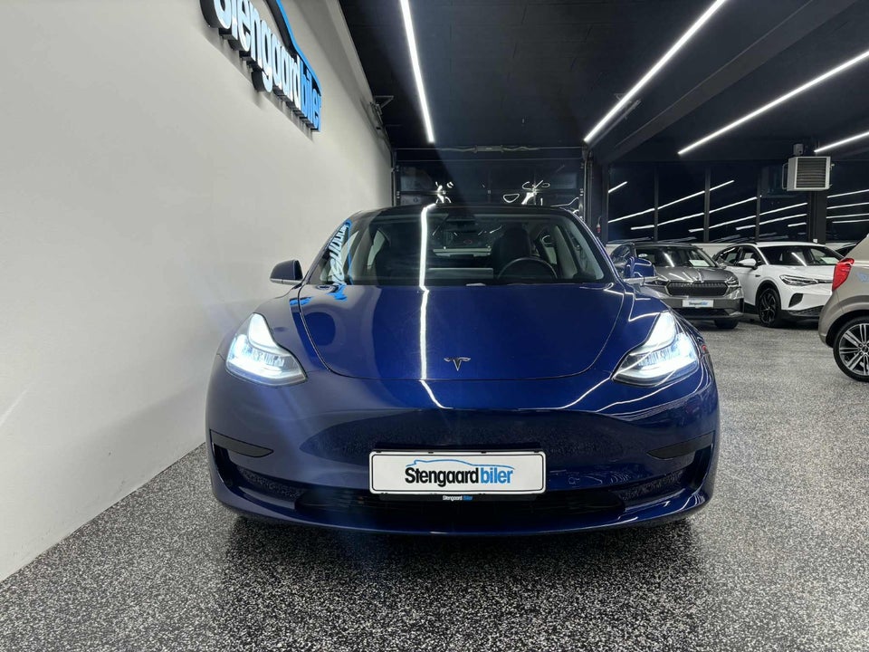 Tesla Model 3 Standard Range+ RWD 4d