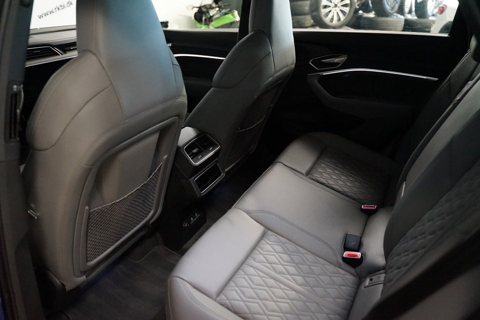 Audi Q8 e-tron 55 S-line quattro 5d