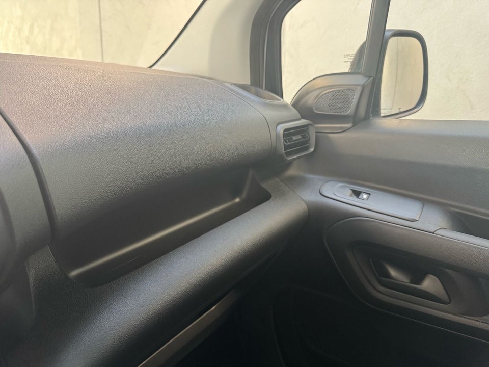 Peugeot e-Rifter 50 Active Pack L2 5d