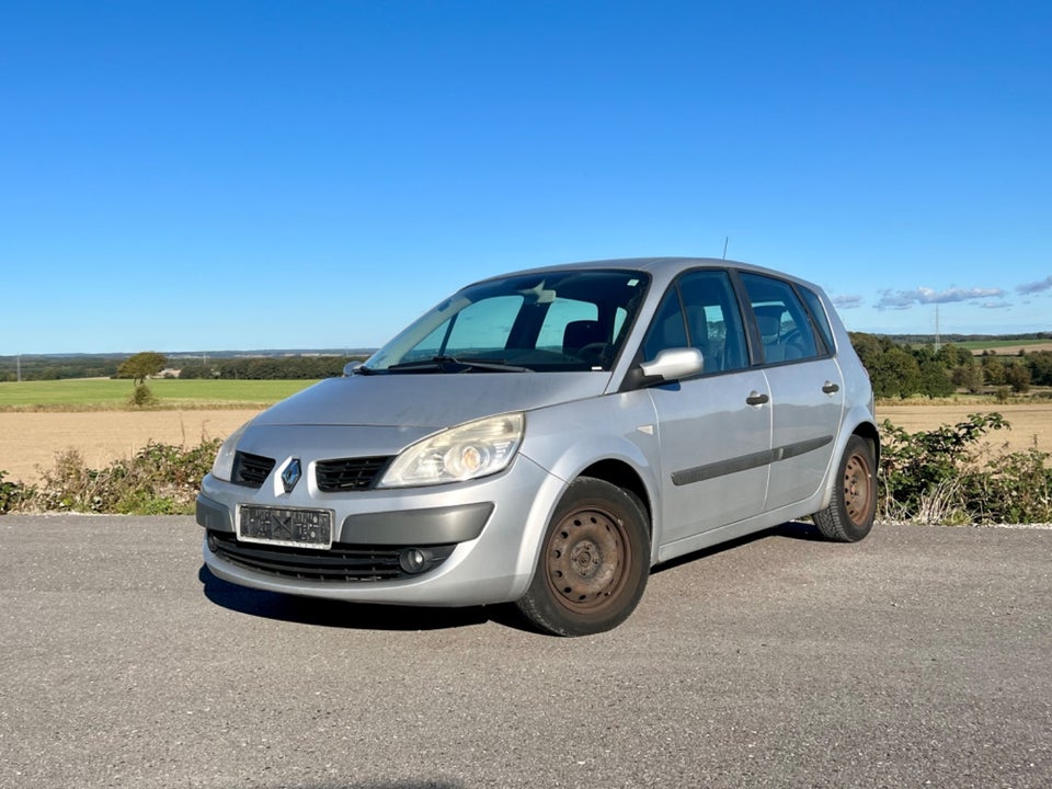 Renault Scenic II 1,6 Authentique Pack 5d