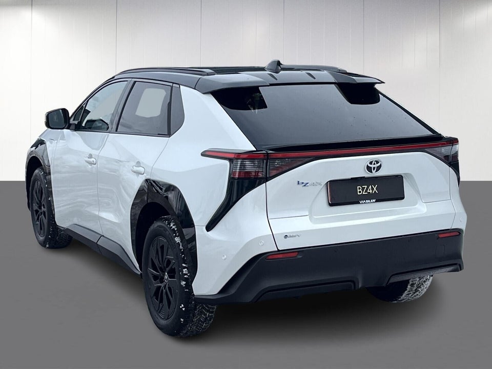 Toyota bZ4X 73 Executive 5d