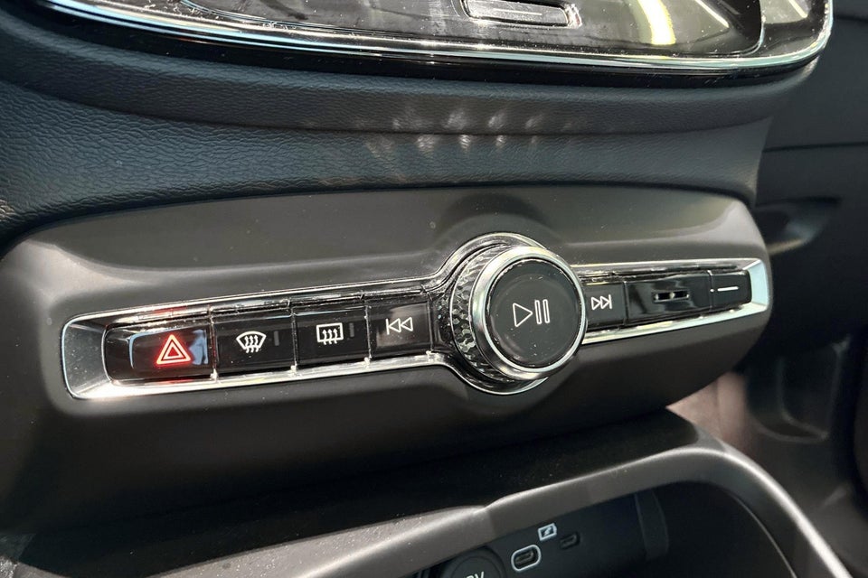 Volvo XC40 ReCharge Extended Range Core 5d