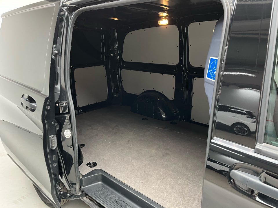 Mercedes Vito 114 2,0 CDi Kassevogn aut. L RWD