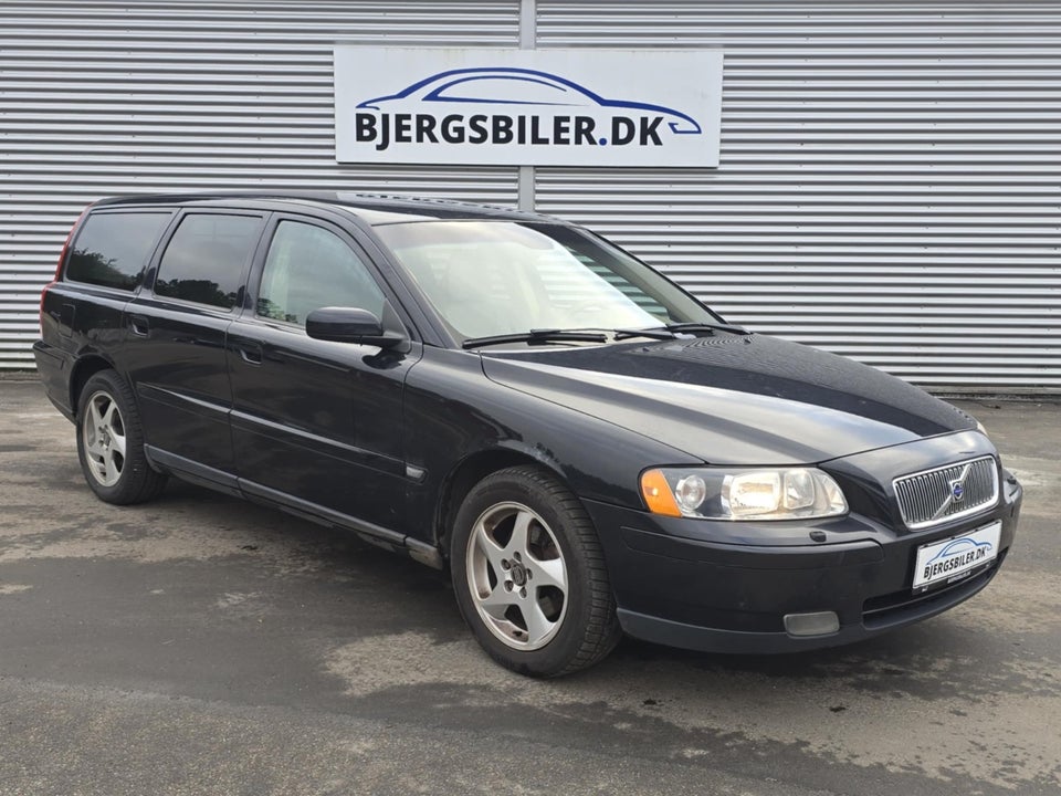 Volvo V70 2,4 170 Momentum aut. 5d