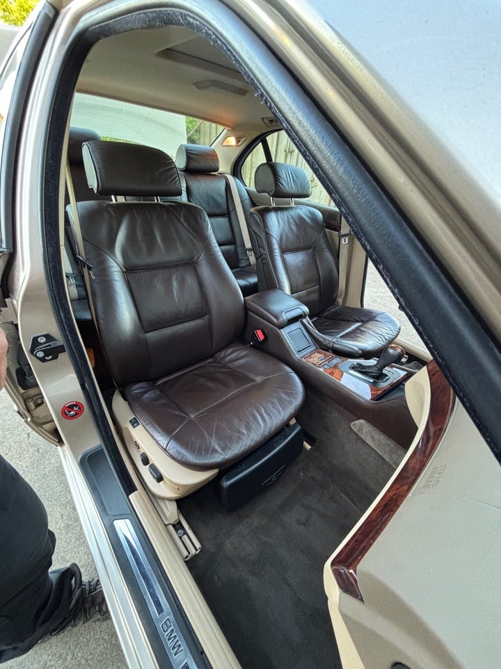 BMW 535i 3,5 V8 4d