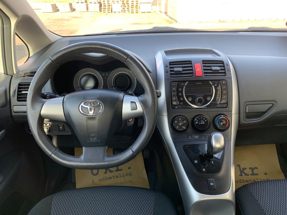 Toyota Auris 1,6 T2 M/M 5d