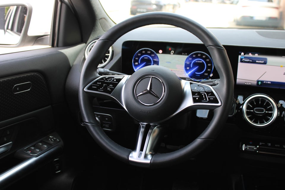 Mercedes EQA250+ Progressive 5d