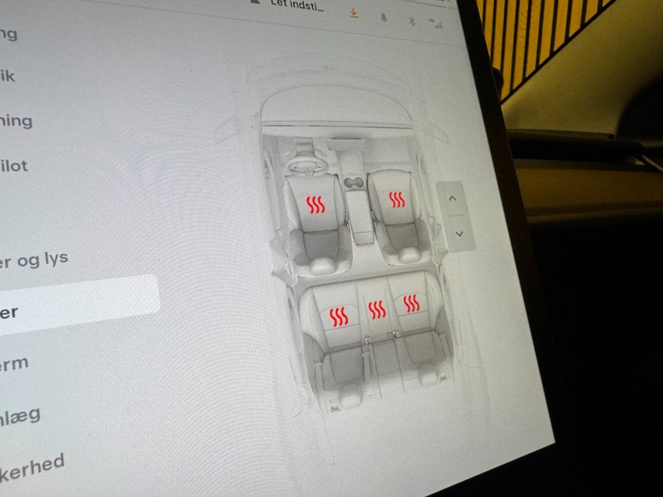 Tesla Model 3 Long Range AWD 4d