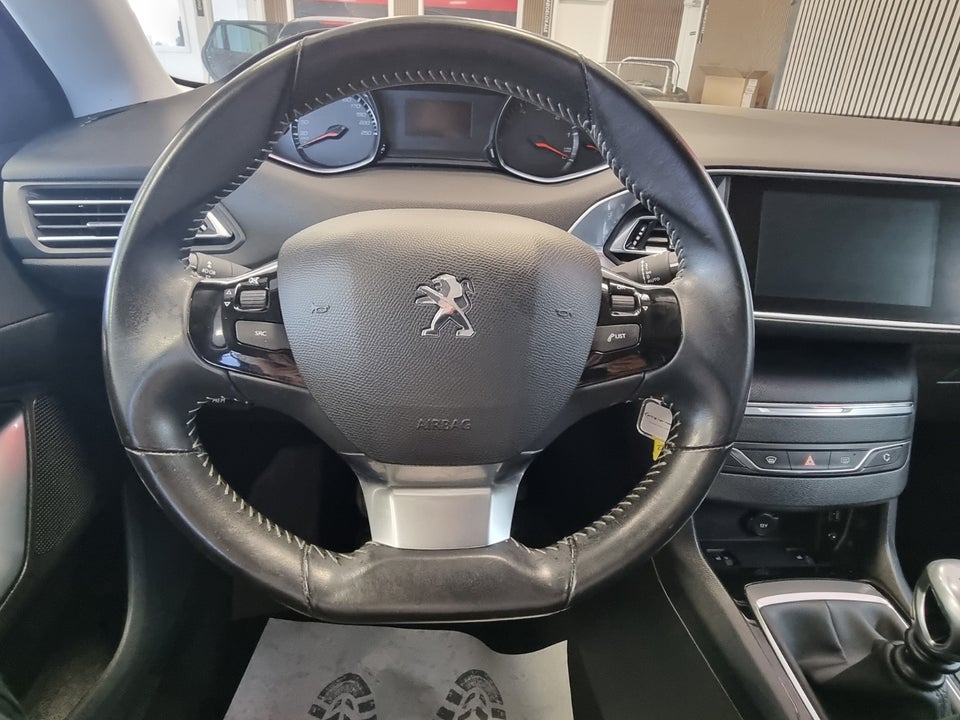 Peugeot 308 1,6 BlueHDi 120 Style SW 5d