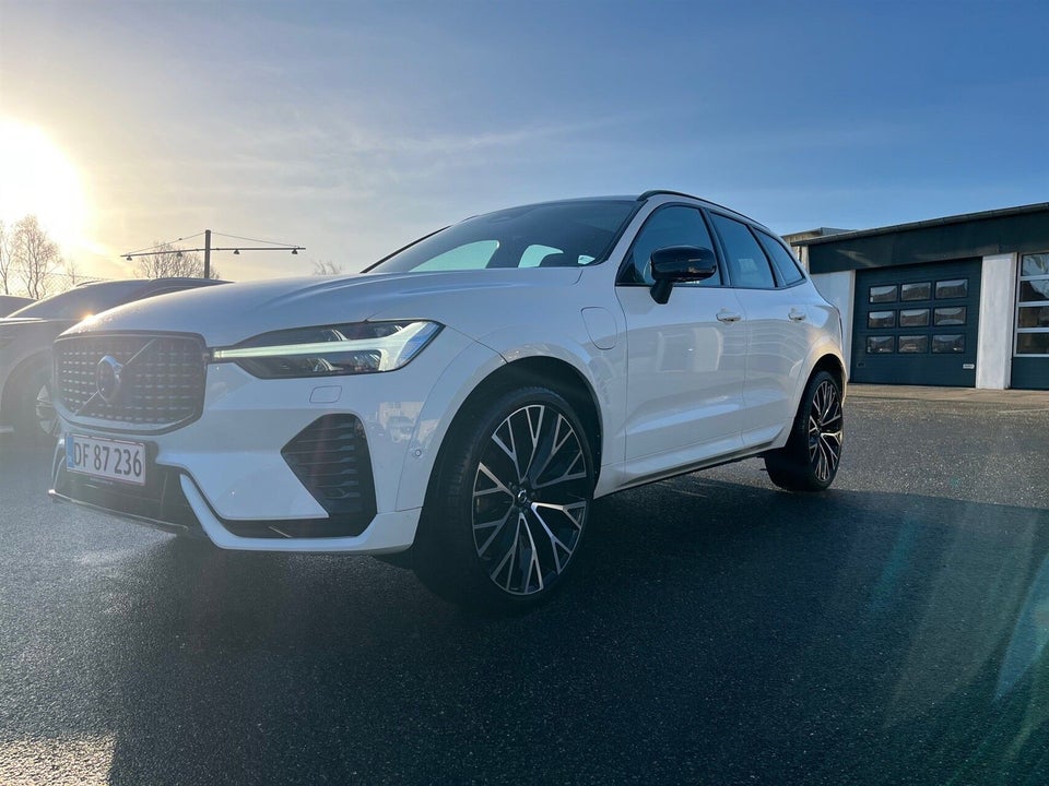 Volvo XC60 2,0 T6 ReCharge R-Design aut. AWD 5d
