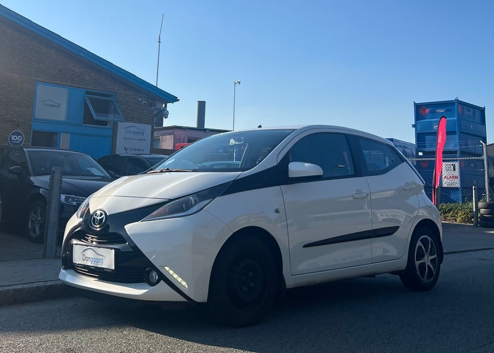 Toyota Aygo 1,0 VVT-i x-touch 5d