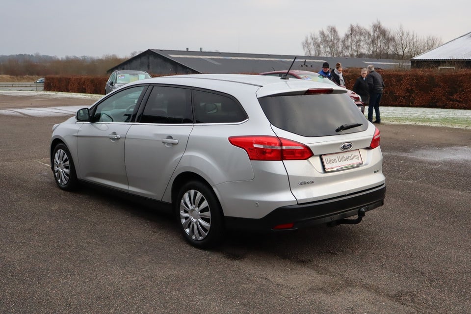 Ford Focus 1,0 EcoBoost Titanium Business stc. 5d