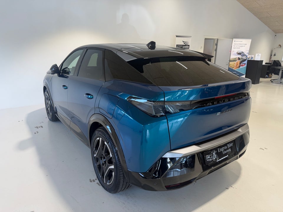 Peugeot e-3008 77 GT Pack 5d