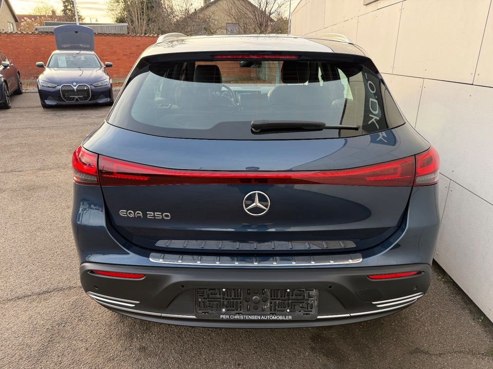 Mercedes EQA250 5d