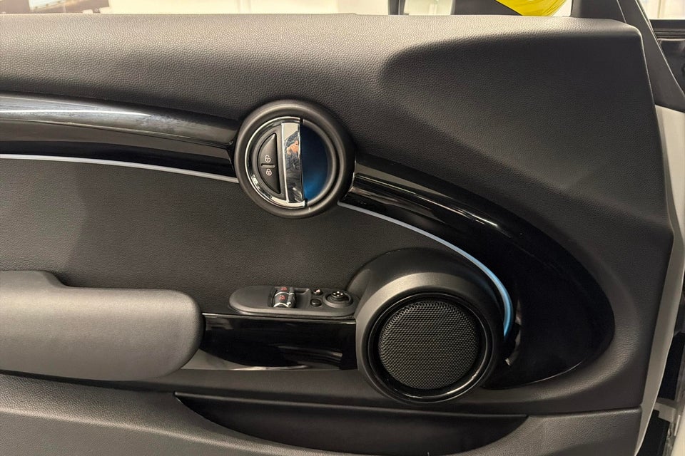 MINI Cooper SE Younique Trim 3d