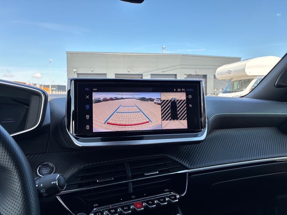 Peugeot e-2008 54 GT 5d