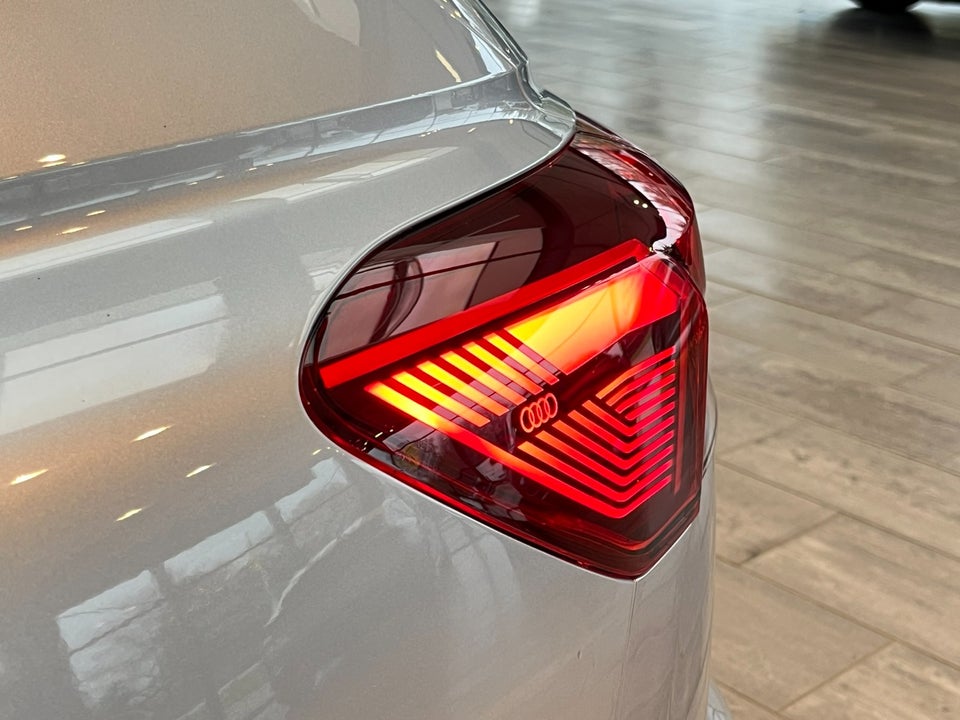 Audi Q4 e-tron 45 S-line 5d