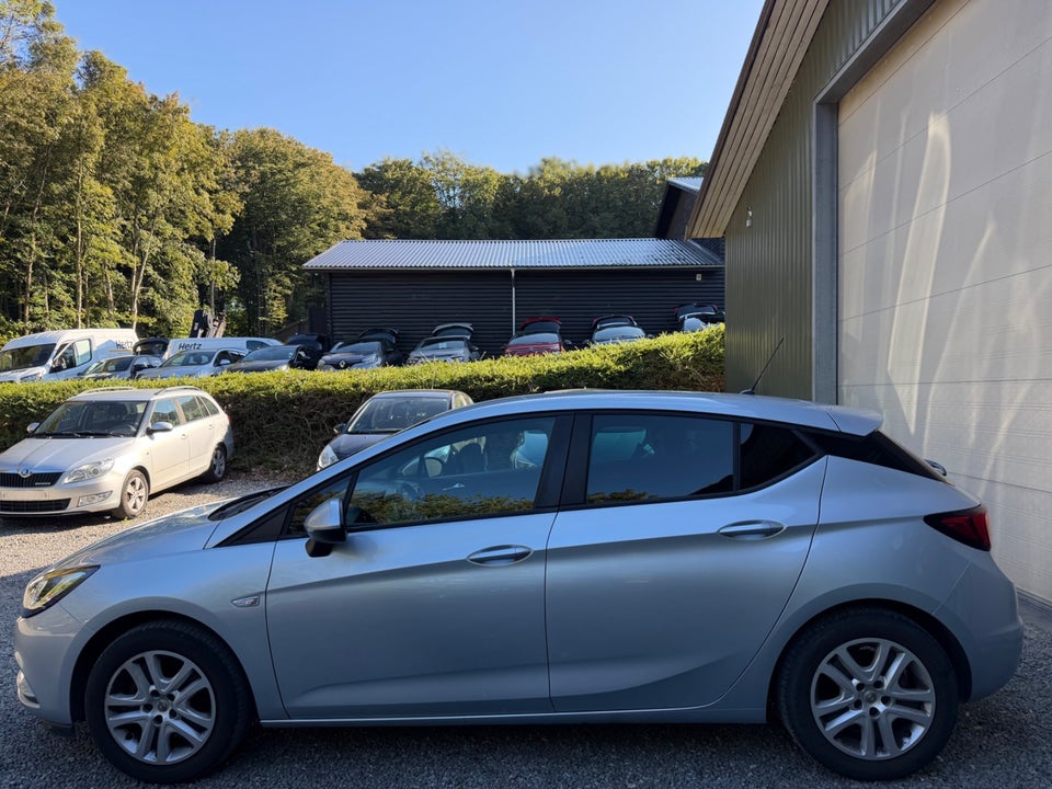 Opel Astra 1,0 T 105 Enjoy 5d