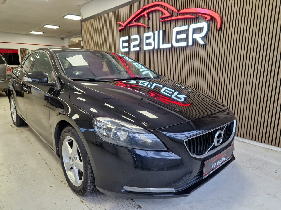 Volvo V40 2,0 D2 120 Kinetic 5d