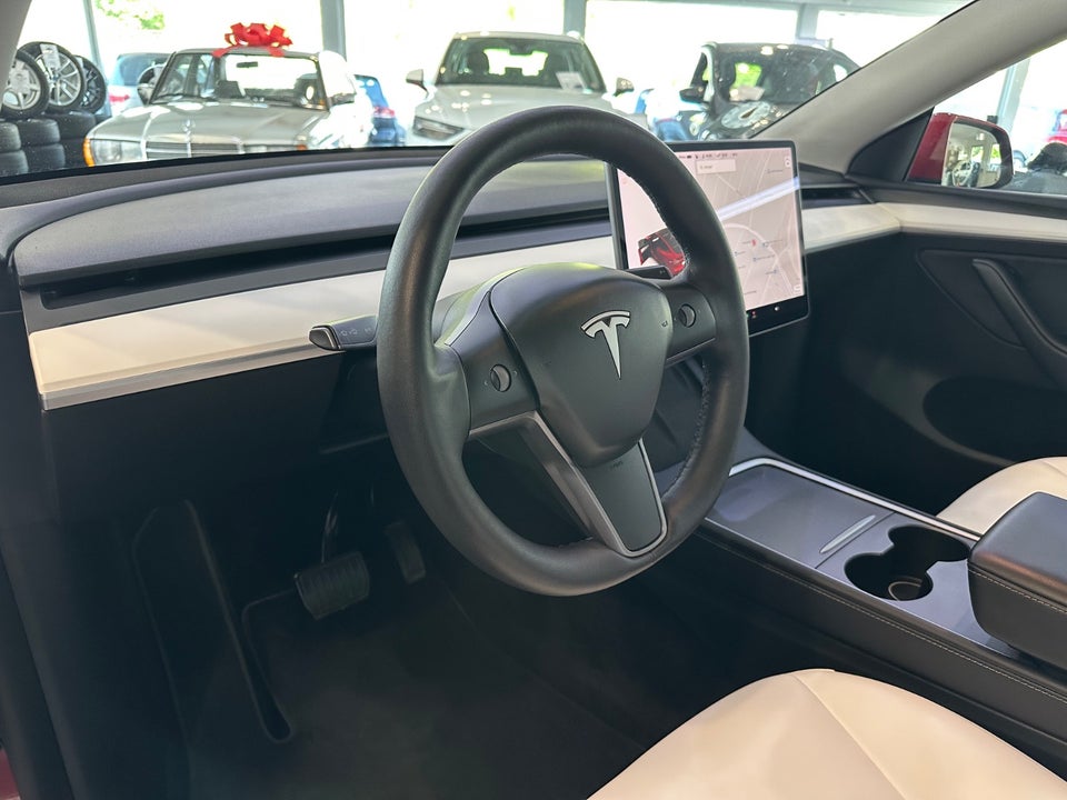 Tesla Model Y Long Range AWD 5d