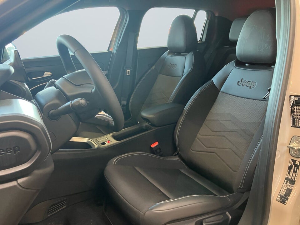 Jeep Avenger 54 Summit 5d