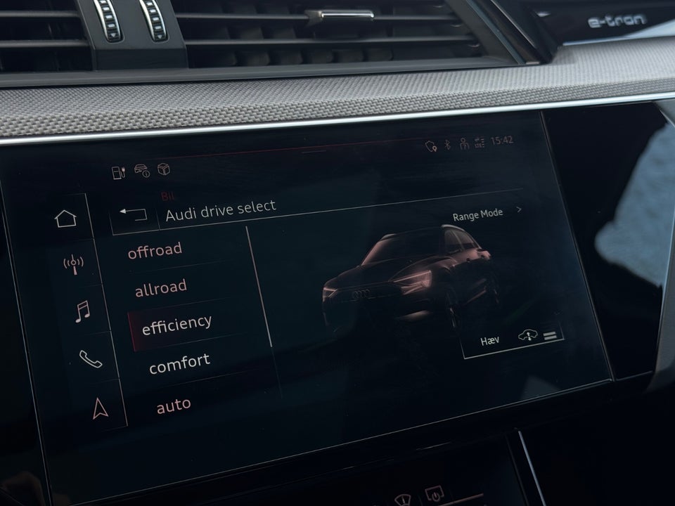 Audi Q8 e-tron 55 S-line quattro 5d