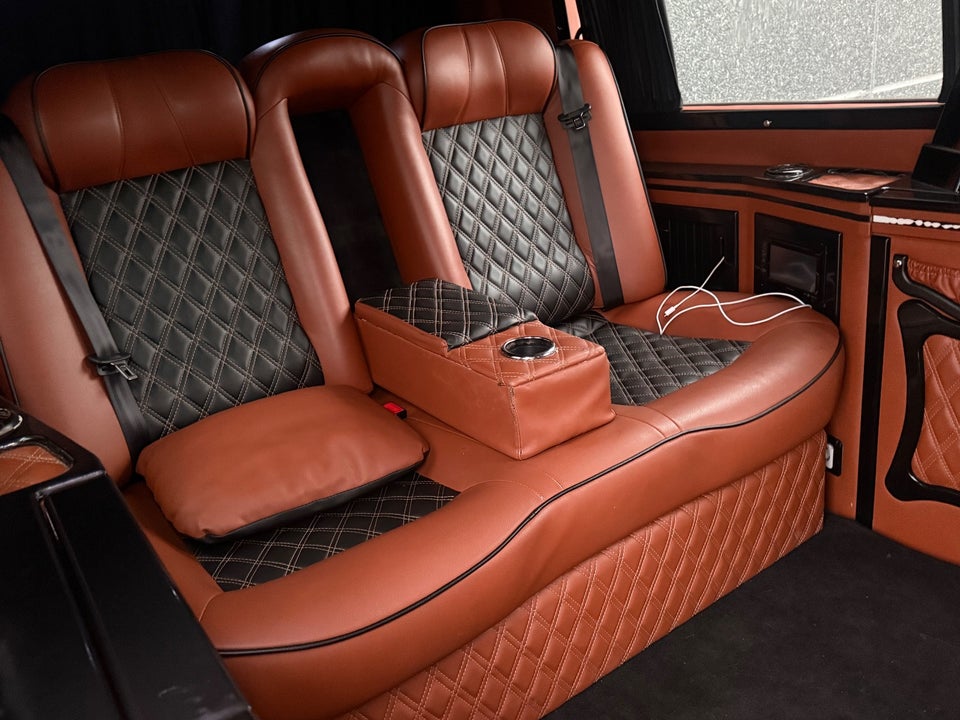 VW Transporter 2,0 TDi 140 Kombi lang 4d